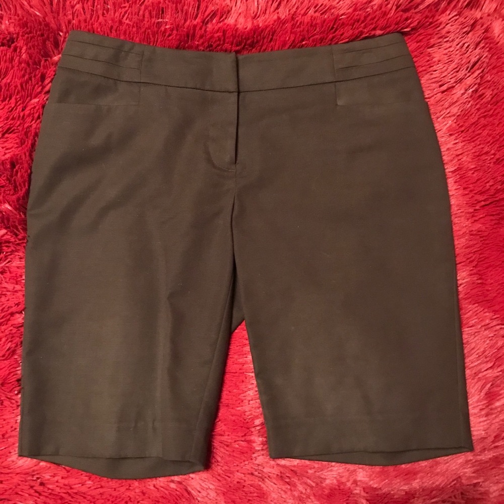 Apt 9 Shorts SZ 9